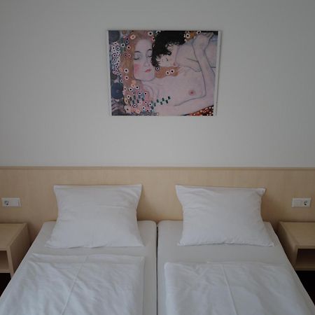 Hotel Am Bad Έσλινγκεν Εξωτερικό φωτογραφία